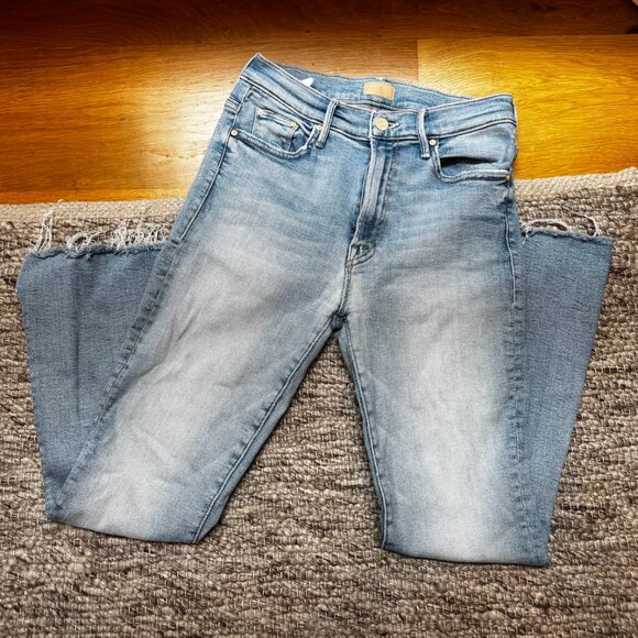 The Insider Crop Step Fray Jeans by MOTHER - Picture 4 of 4